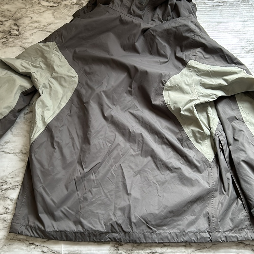 Columbia Jacket size small - Picture 13 of 15